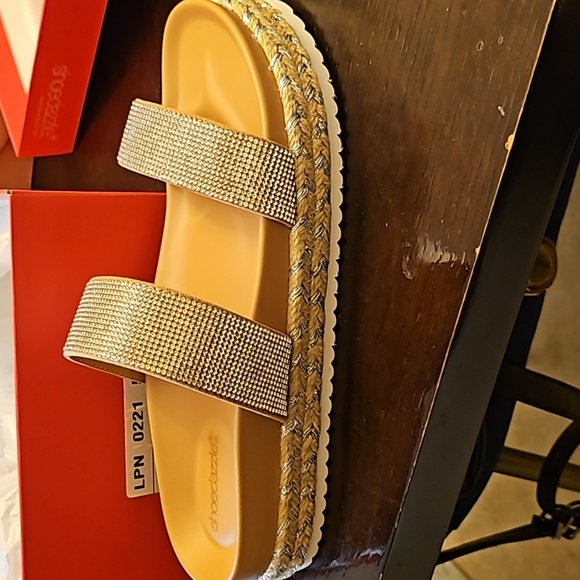 Brand new🆕️ size 8.5 embellished platform espadrilles - Picture 8 of 10